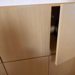 扉付き棚ナチュラルの画像