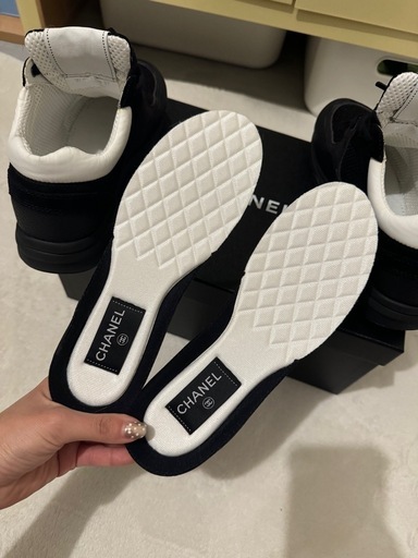 CHANEL CCココマークスニーカー