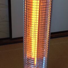 美品 電気 ストーブ カーボンヒーター, 早く温まります! パワ...