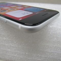 📱【スマホ】超美品 au/Apple iPhone SE 第2世代 64GB【 スマホ･タブレット/iphone高価買取アールワン田川】の画像