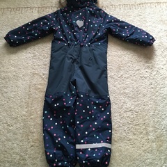 H&M  ジャンプスーツ　防寒ウエア　スキーウエア　スノーボードウエアの画像