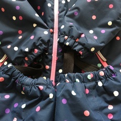 H&M  ジャンプスーツ　防寒ウエア　スキーウエア　スノーボードウエアの画像