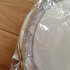 NORITAKE　お皿の画像