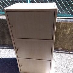 三段カラーボックス