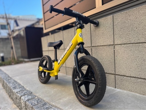【美品】STRIDER SPORT イエロー 黄色 12インチ STRIDER ストライダー 12インチ 黄色 イエロー スポーツモデル 新品
