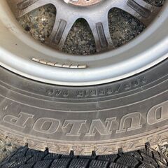 ダンロップ・スタッドレスタイヤ　サイズ205/65R15
