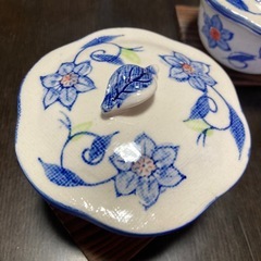 【新品未使用】蓋付き小鉢　桔梗柄　5客　シャディ　一器多用　多用蓋物揃　箱付き　台付きの画像