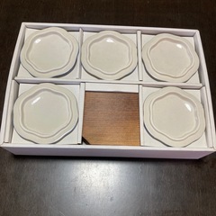【新品未使用】蓋付き小鉢　桔梗柄　5客　シャディ　一器多用　多用蓋物揃　箱付き　台付きの画像