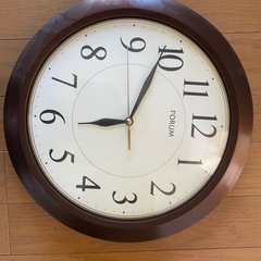 FORUM 掛け時計の画像