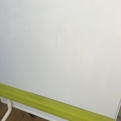 両面ホワイトボード　キャスター付き　マグネットおまけ　少々難ありの画像