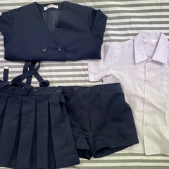幼稚園制服