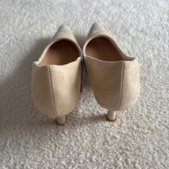 未使用　パンプス　ベージュ　24.0の画像