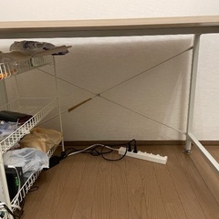 【おまけ付き&大特価0円✨】広々！木目風ナチュラルな机、デスク【汚れありでも使用には問題なし♪】の画像