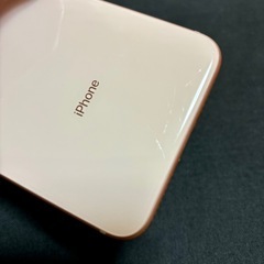 iPhone 8 Plus 64GB SIMロック解除済み ゴールドの画像