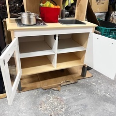 【美品中古】イケア IKEA DUKTIG ドゥクティグ おままごとキッチン 鍋 付属品付きの画像