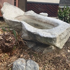 手水鉢　つくばい　大型の画像