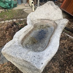 手水鉢　つくばい　大型の画像
