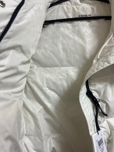 新品　コーチ　ダウンベスト