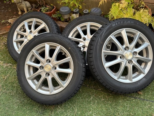 スタッドレスタイヤ