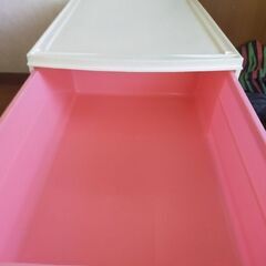衣装ケース2つの画像