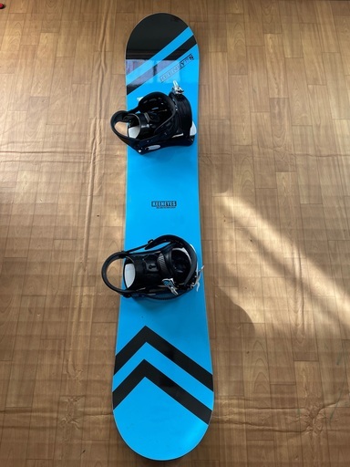 新品未使用　スノーボード Keeneyes 152cm + ビンディングセット