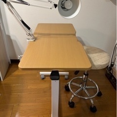 テーブル　ライト　チェア　スツール　丸椅子　ネイル　サロン　開業　