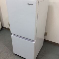 （3/29受渡予定）JT10040【Hisense/ハイセンス 2ドア冷蔵庫】美品 2022年製 HR-G13C-W 家電 キッチン 冷蔵冷凍庫 右開き 135L