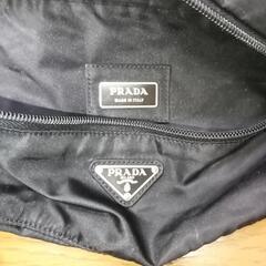 PRADAウエストバッグの画像