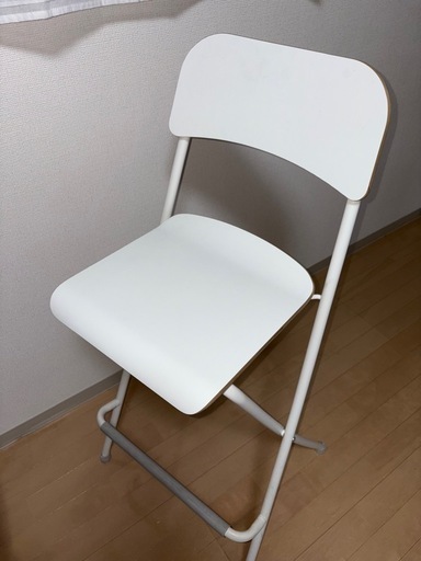 IKEA ハイチェア　FRANKLIN フランクリン　白　2脚セット FRANKLIN フランクリン カウンターチェア 背もたれ付き 折りたたみ式