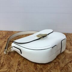 【A311】フラップショルダーバッグ FURLA ホワイトの画像