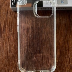 きれいなESRのiphone15用耐衝撃クリアケース売りますの画像