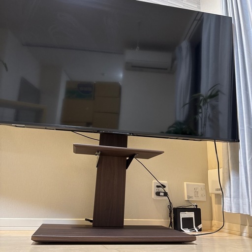 左右、上下調整可能テレビスタンド