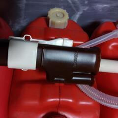 ポリタンク４個　電動ポンプ付の画像