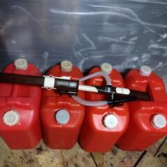 ポリタンク４個　電動ポンプ付の画像