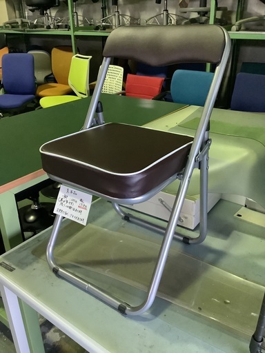 未使用 ミニ 折りたたみイス 1脚 幅34cm 複数あり 管H250117AK (ベストバイ 静岡県袋井市)