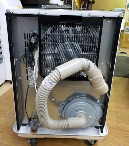 温風式 FF式ストーブ 2012年製 コロナ FF-4212GS ホワイト 木造～11畳 コンクリート～18畳 CORONA 暖房 石油ストーブ FFストーブ　西岡店