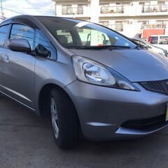 フィット入荷！ワンオーナー車！ナビ、TV付！