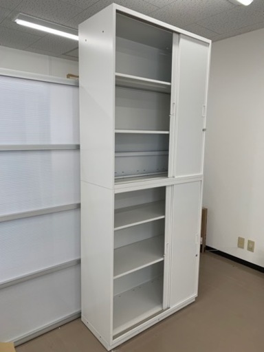 取引中。1/22まで。オフィス　家具 収納家具 カラーボックス