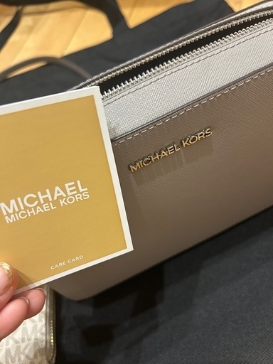 新品未使用　マイケルコースのショルダーバッグ