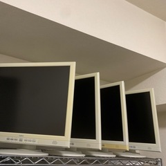パソコンモニター4台 19インチ ジャンク品　の画像