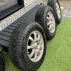 デリカD:5  エクストレイルなどに　215/70R16  ヨコハマ ジオランダー　スタッドレスタイヤ I／T - Sの画像