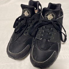 中古　ナイキ　エアーハラチ　27.5cm