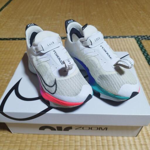 ナイキ　AIR ＭＯＯＺ レディース　23センチ