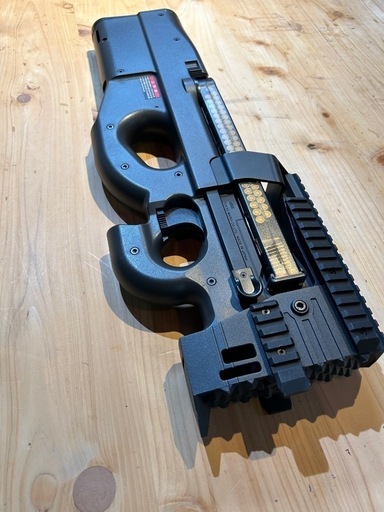東京マルイ P90 ストライクカスタム エアガン現状品