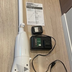 コードレスクリーナー　hikoki　掃除機の画像