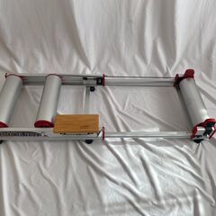室内でロードバイクなどの練習する器具