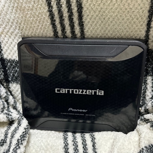 カロッツェリア　アンプ