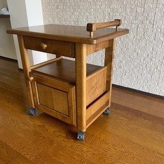 「引き渡し決定」ワゴンの画像