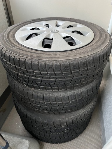 スタッドレスタイヤ15インチ　ホイール付き　4本セット