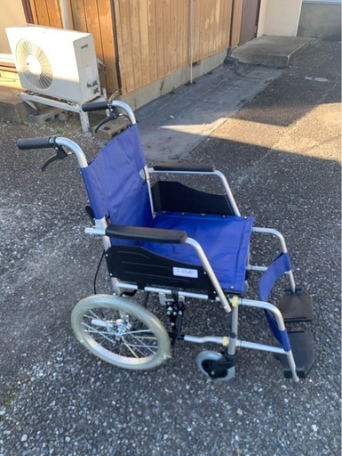 新品未使用　介助型　車椅子　引き取り限定